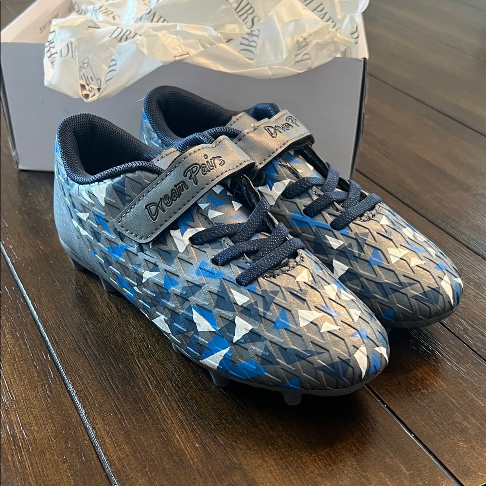 Kids Soccer Cleats ⚽️ - Dream Pairs - Size 2 NEW - Blue and Gray